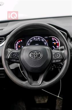 تۆیۆتا ڕاڤ 4